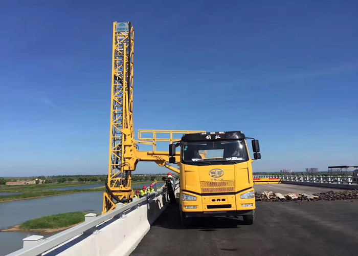 18米桁架式桥梁检测车.jpg
